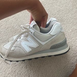 Women’s Size 8 New Balance 574